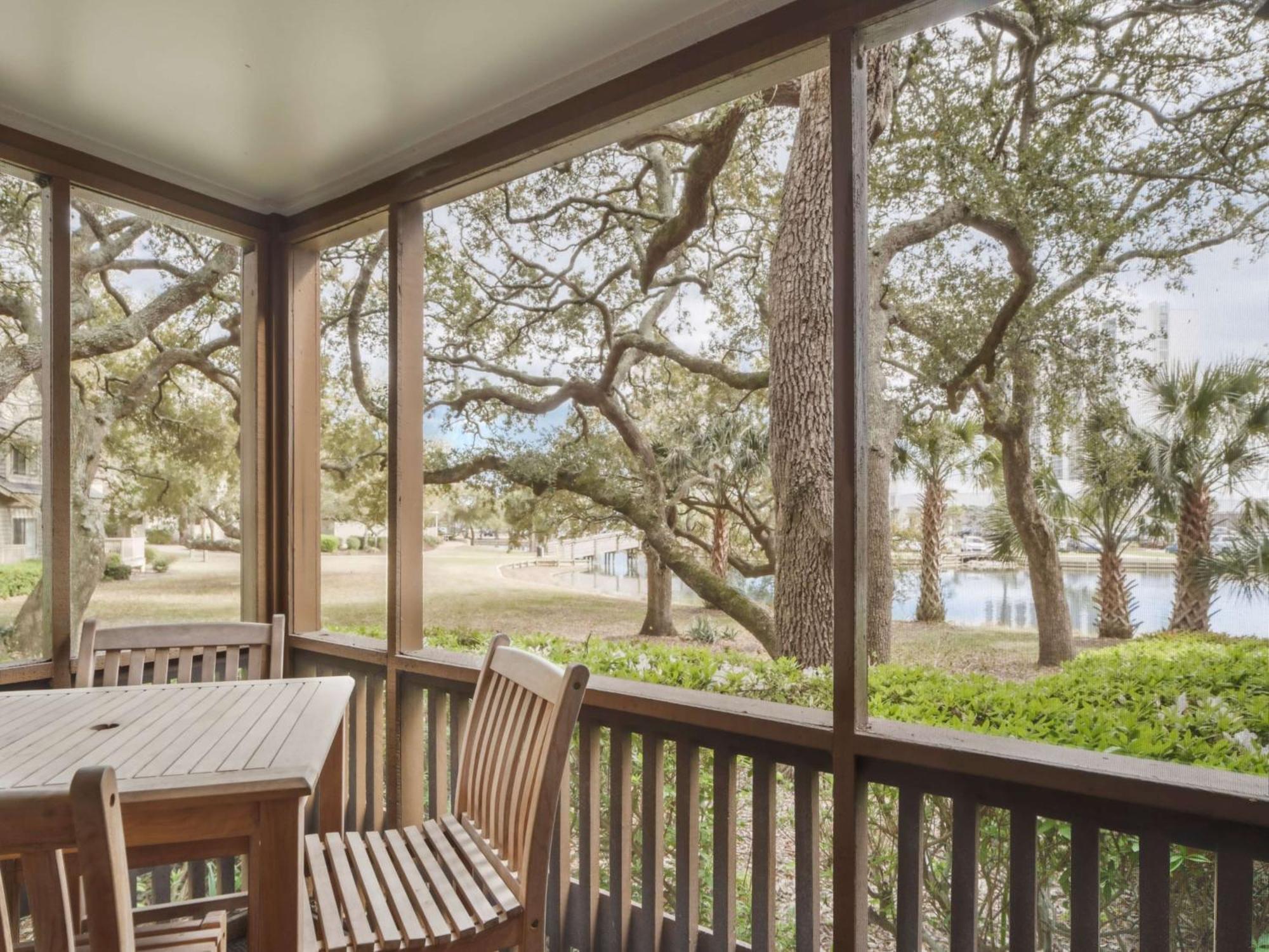 One Bedroom Lodge Lake View