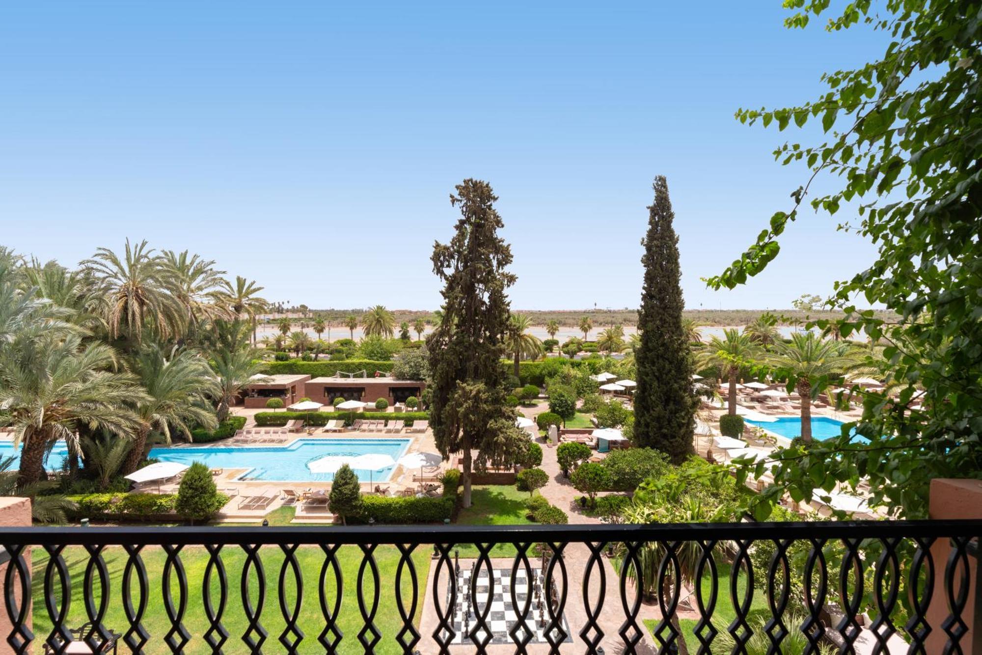 Suíte King Prestígio com Varanda e Vista Montanhas ou Piscina