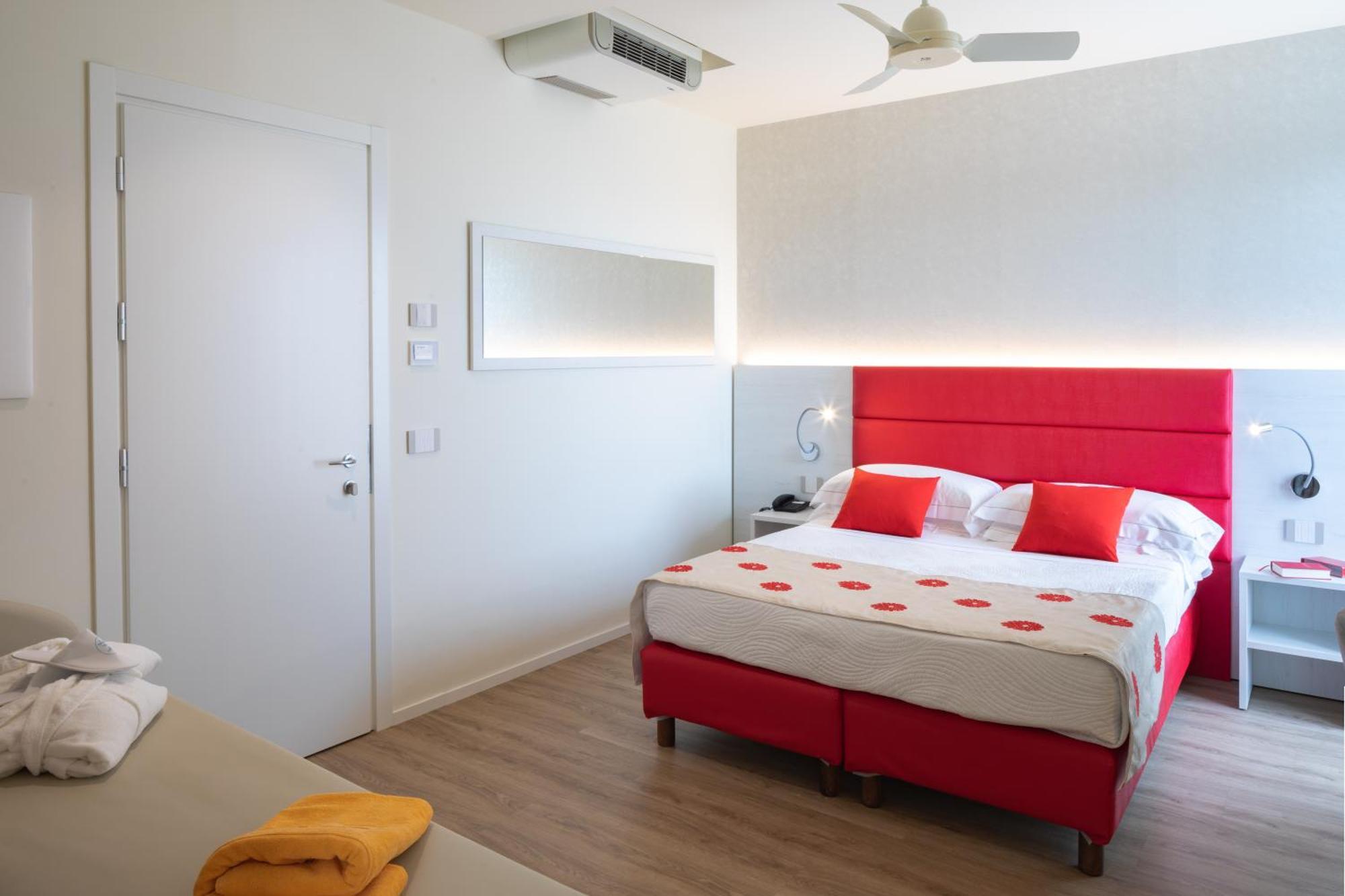 Comfort Quadruple Room,1665405932:JPEG