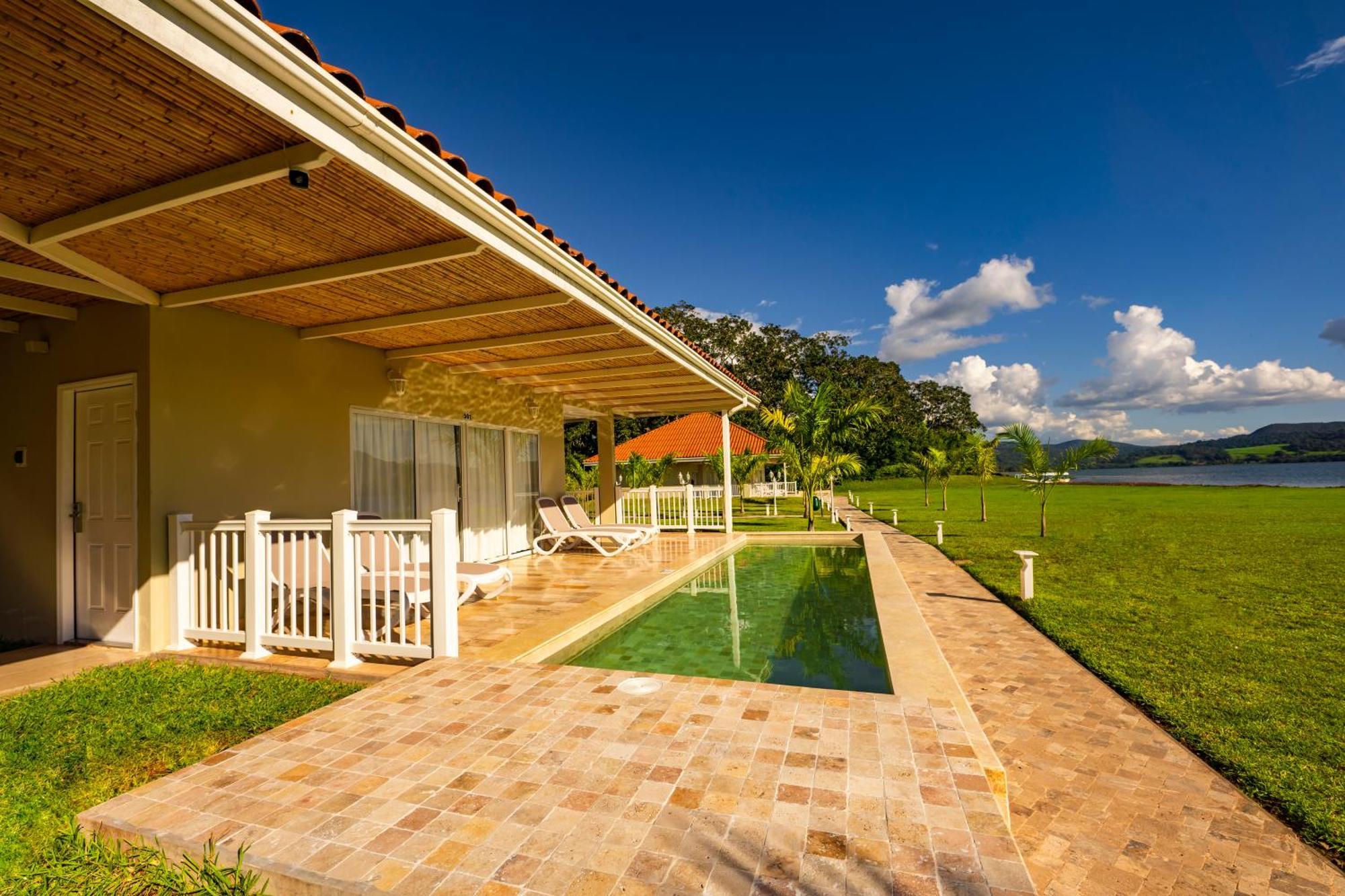 Villa with Private Pool,1679627694:JPEG