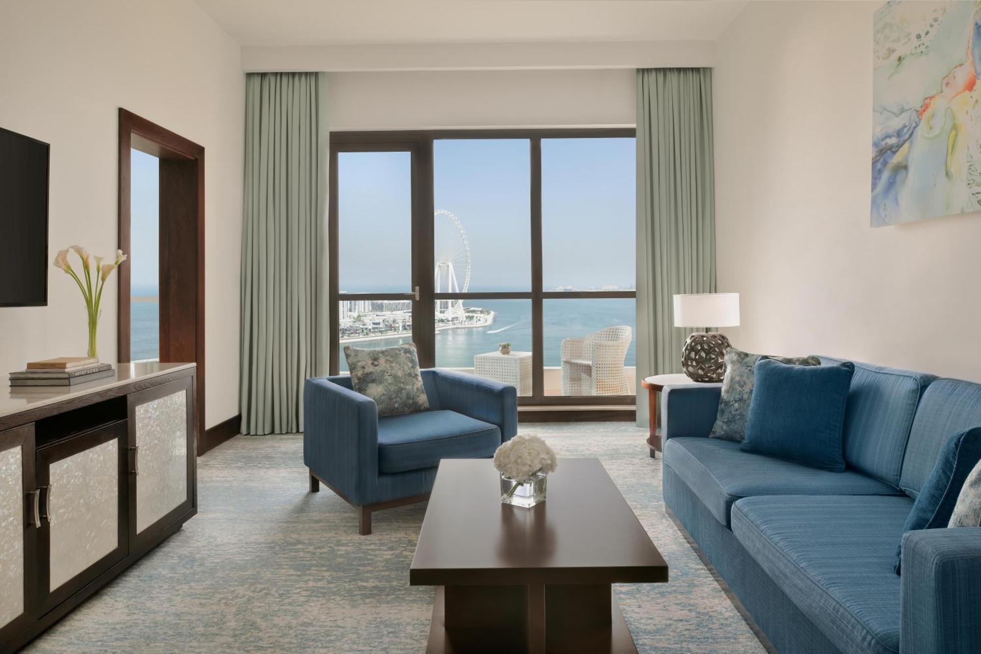Suite Familiare con 1 Camera da Letto, 2 Balconi e Vista Ain Dubai - Accesso Coral Lounge