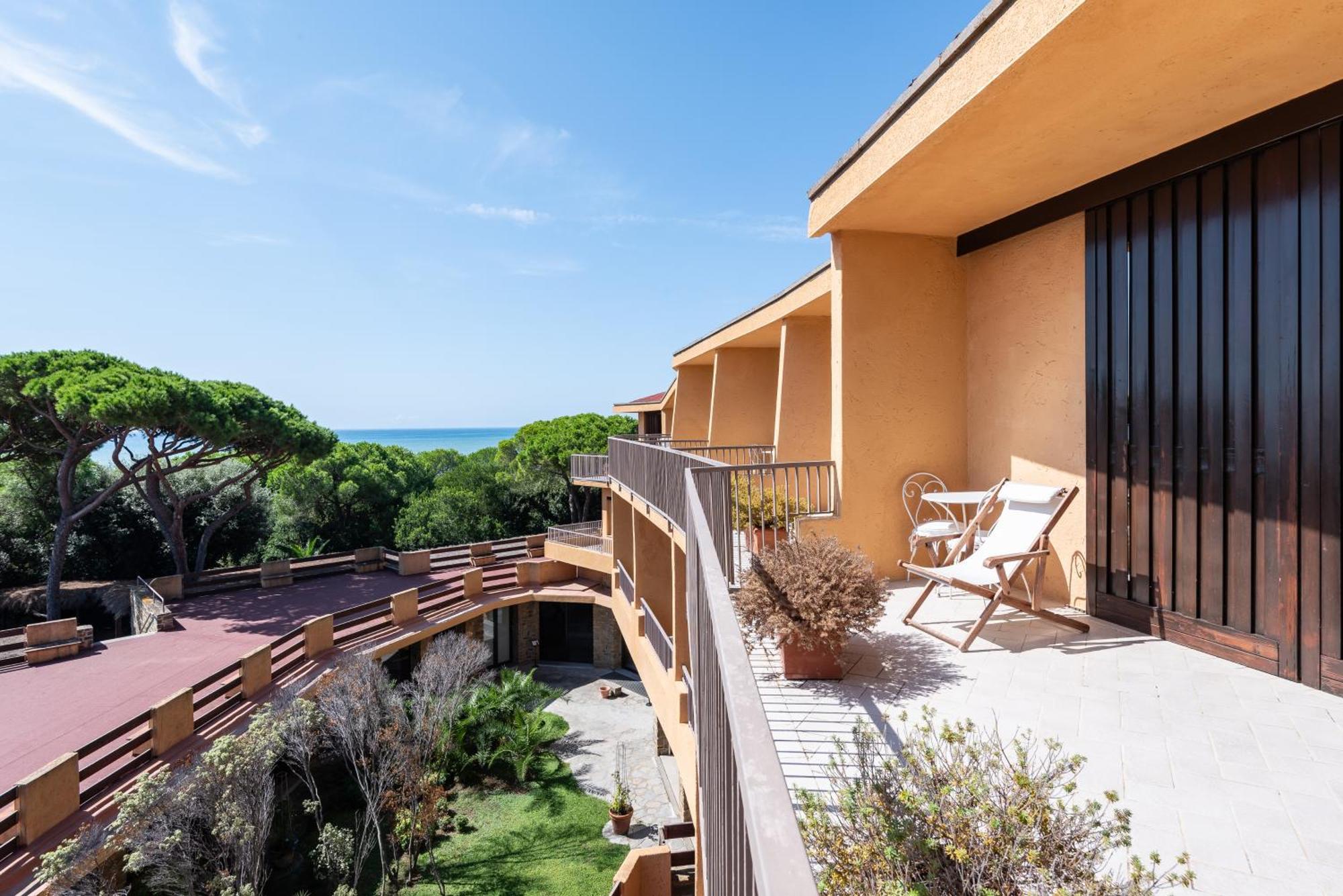 Double or Twin Room Sea View