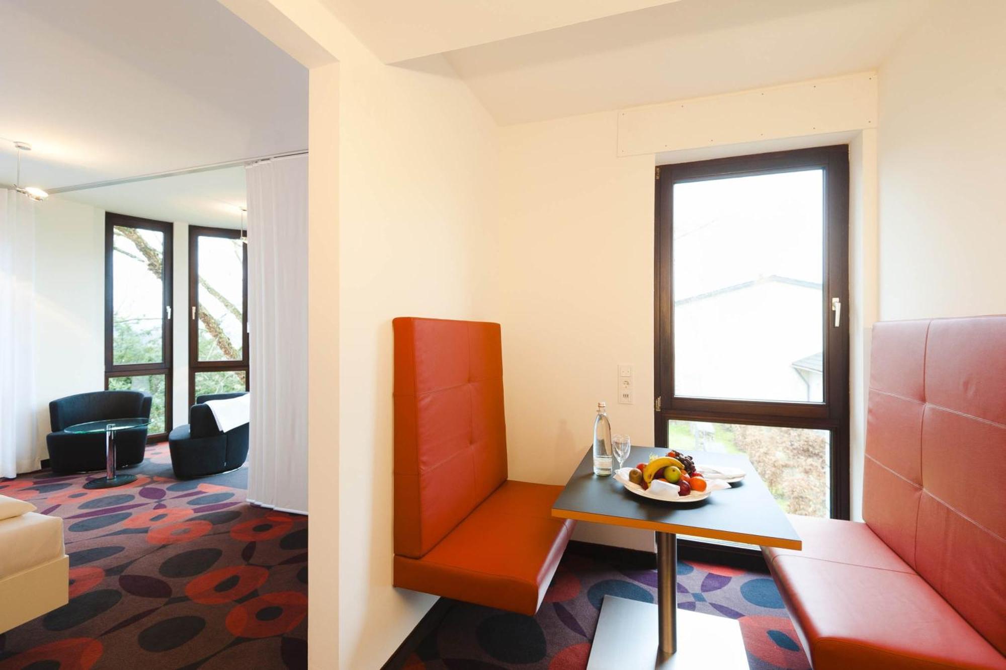 Junior Suite with Garden View,1704826325:JPEG