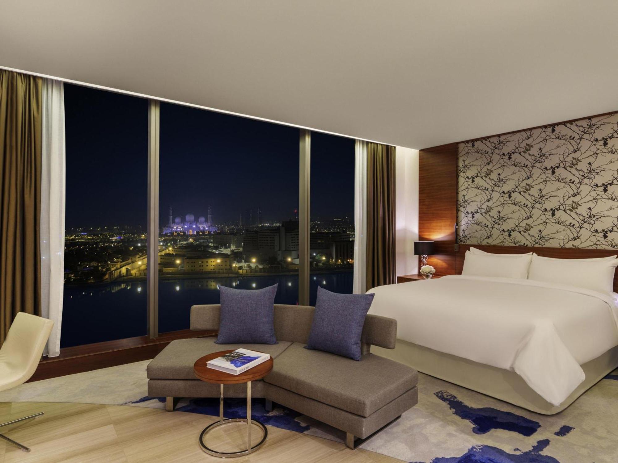 Fairmont King Room Creek View Non-Smoking