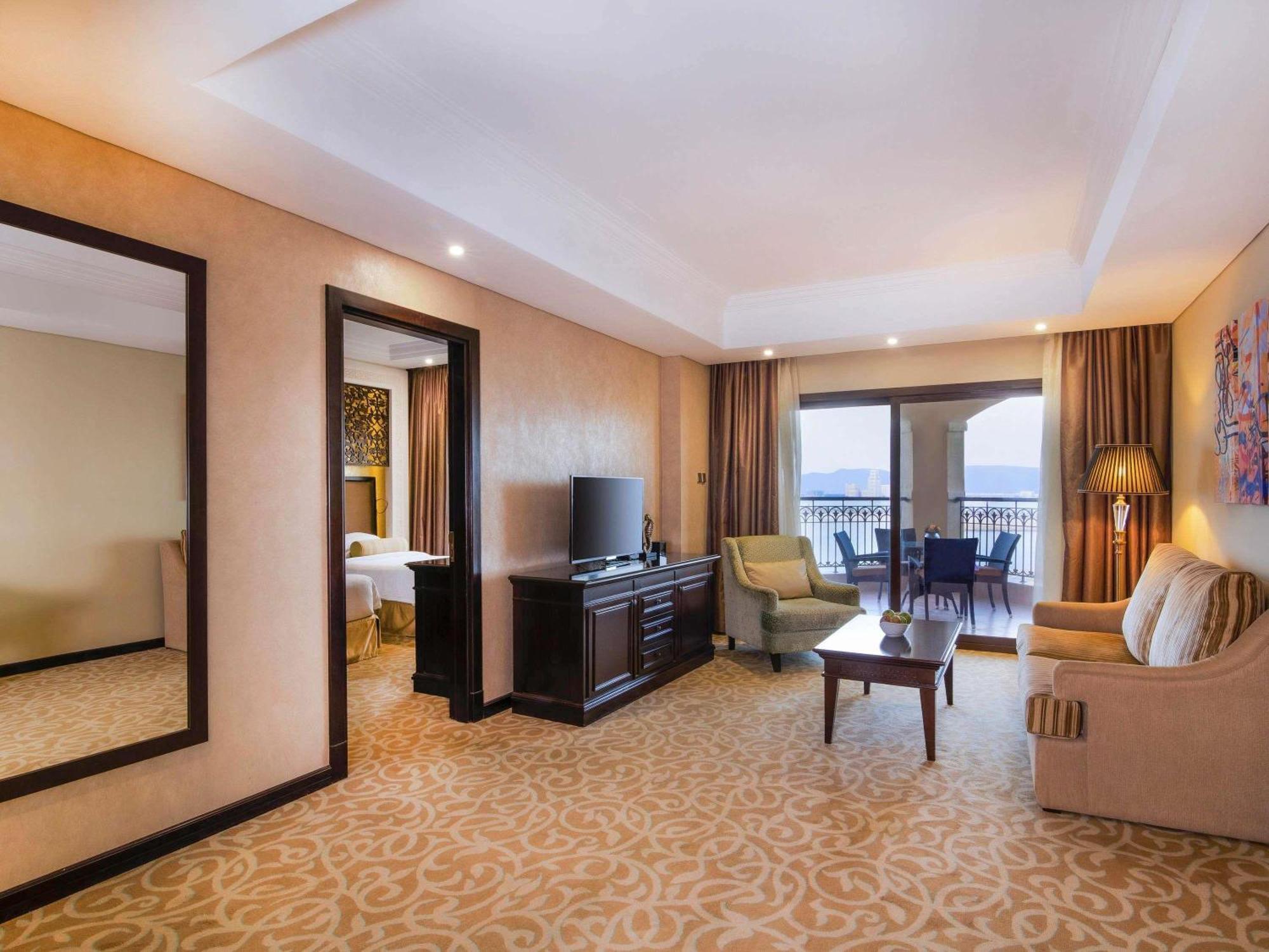 One-Bedroom King Suite,1731407906:JPEG