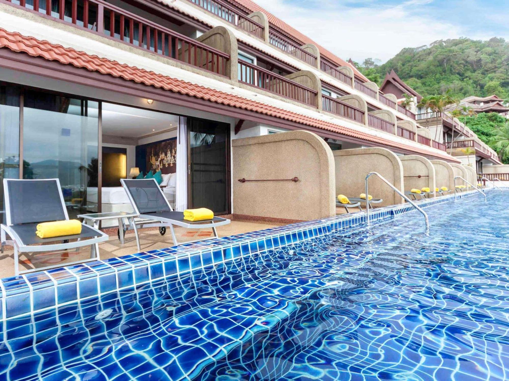 Deluxe Pool Access Room, 1 King Bed