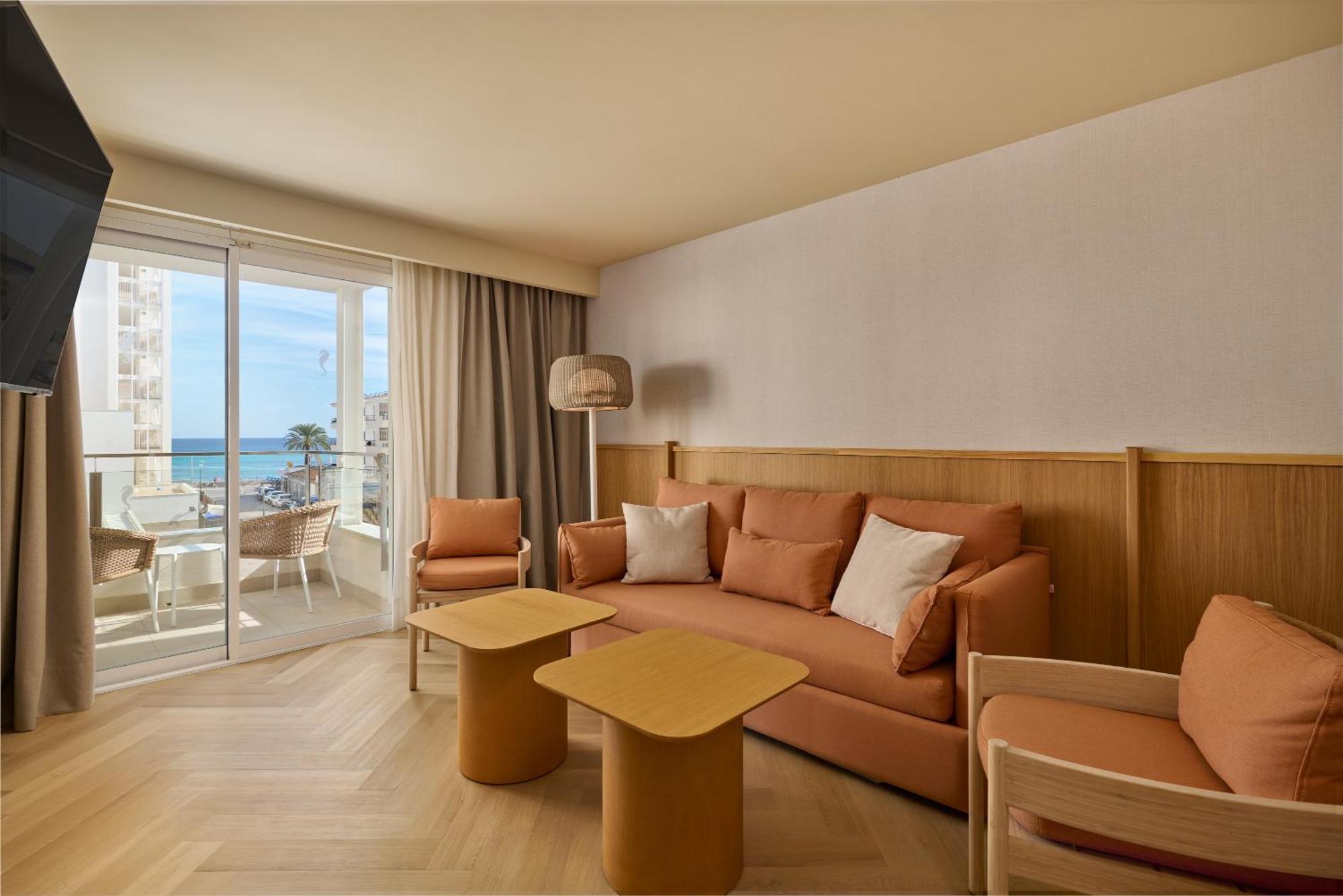 Suite with Pool View