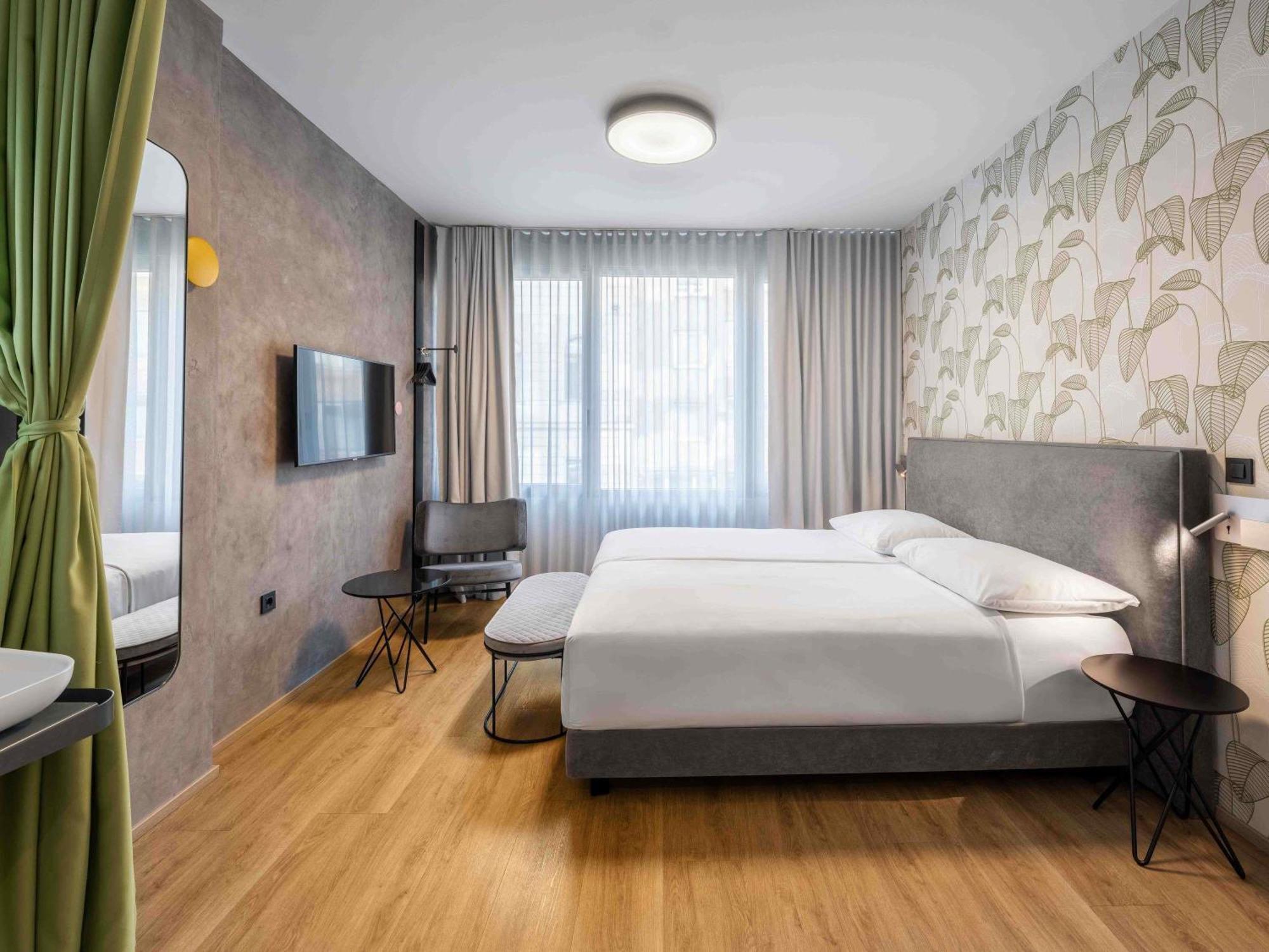 Standard Double Room,1742592141:JPEG