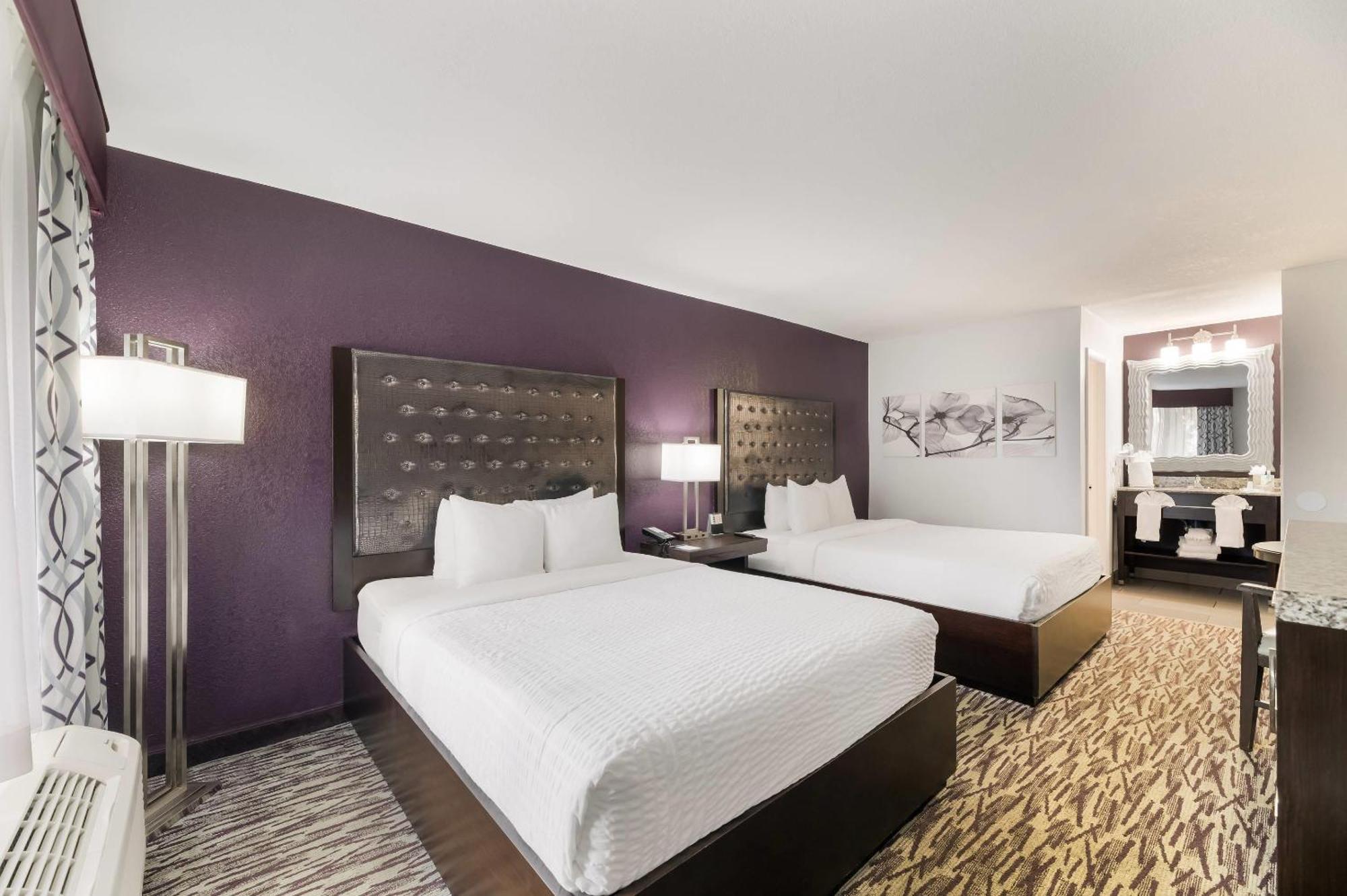 Queen Room with Two Queen Beds (No Resort Fee)