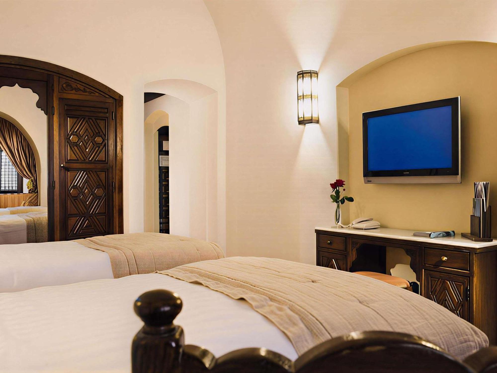 Classic Twin Room with Partial Sea View,1742764262:JPEG