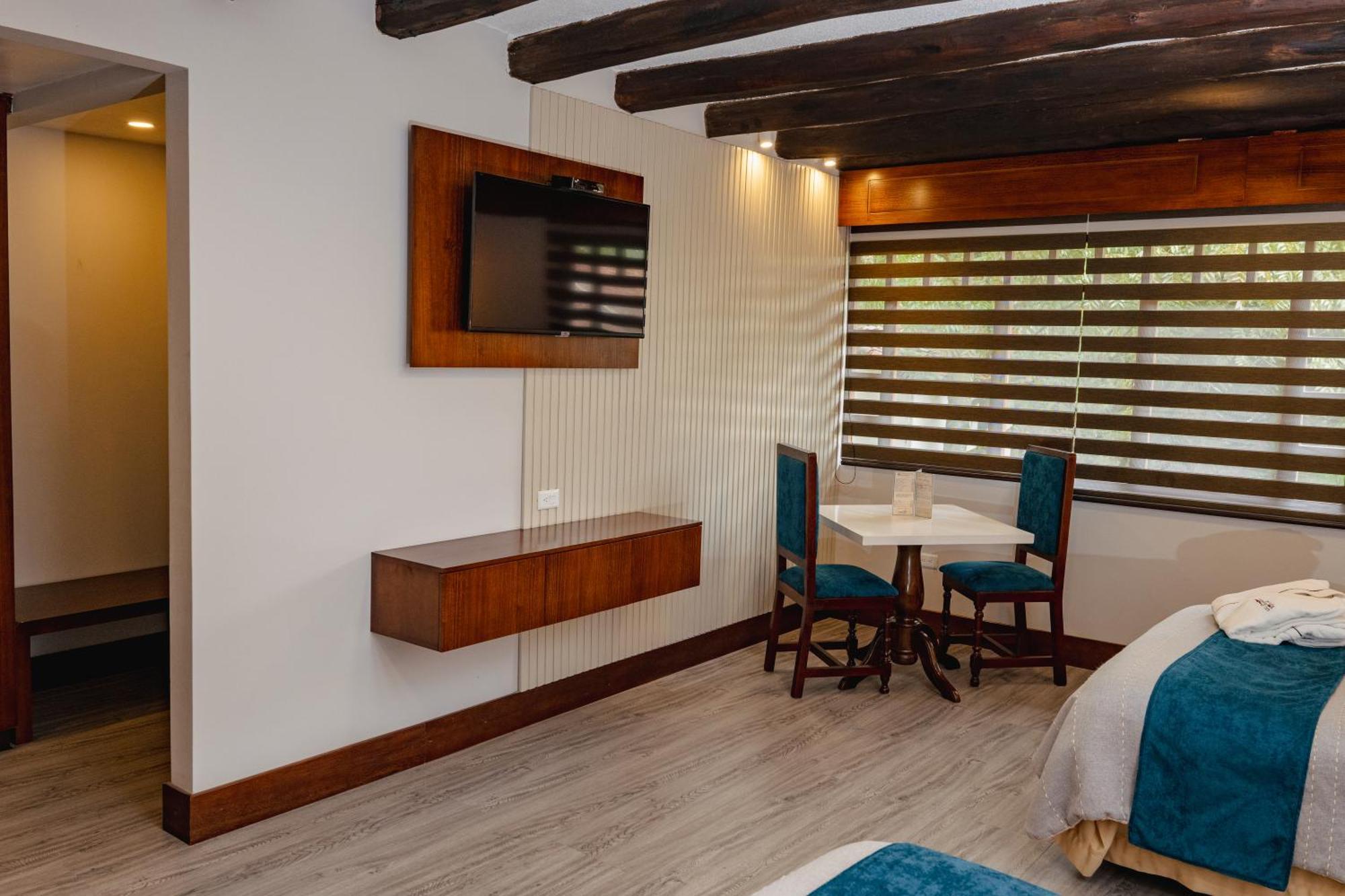 Quadruple Room Private Bathroom