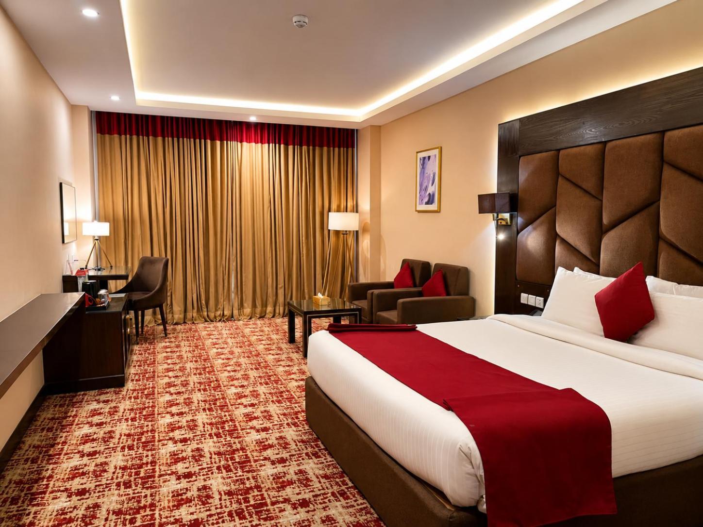 Executive King Room with Valley View