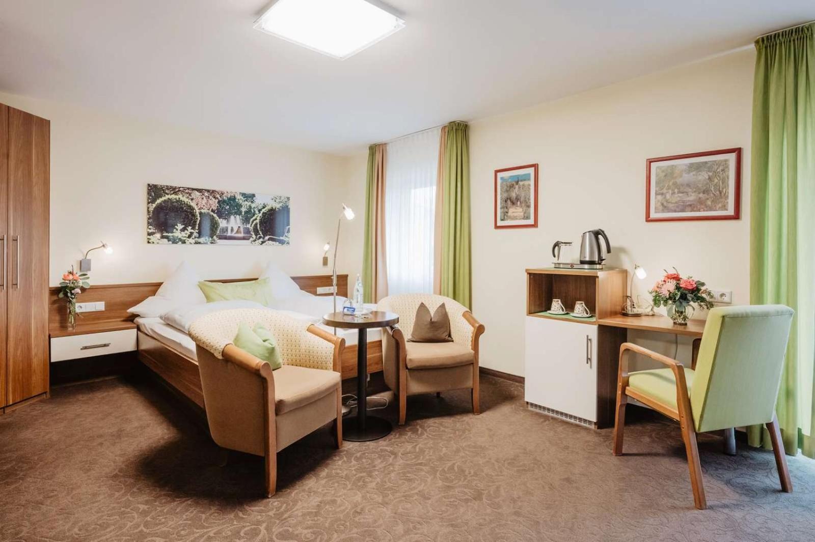 Large Double Room
