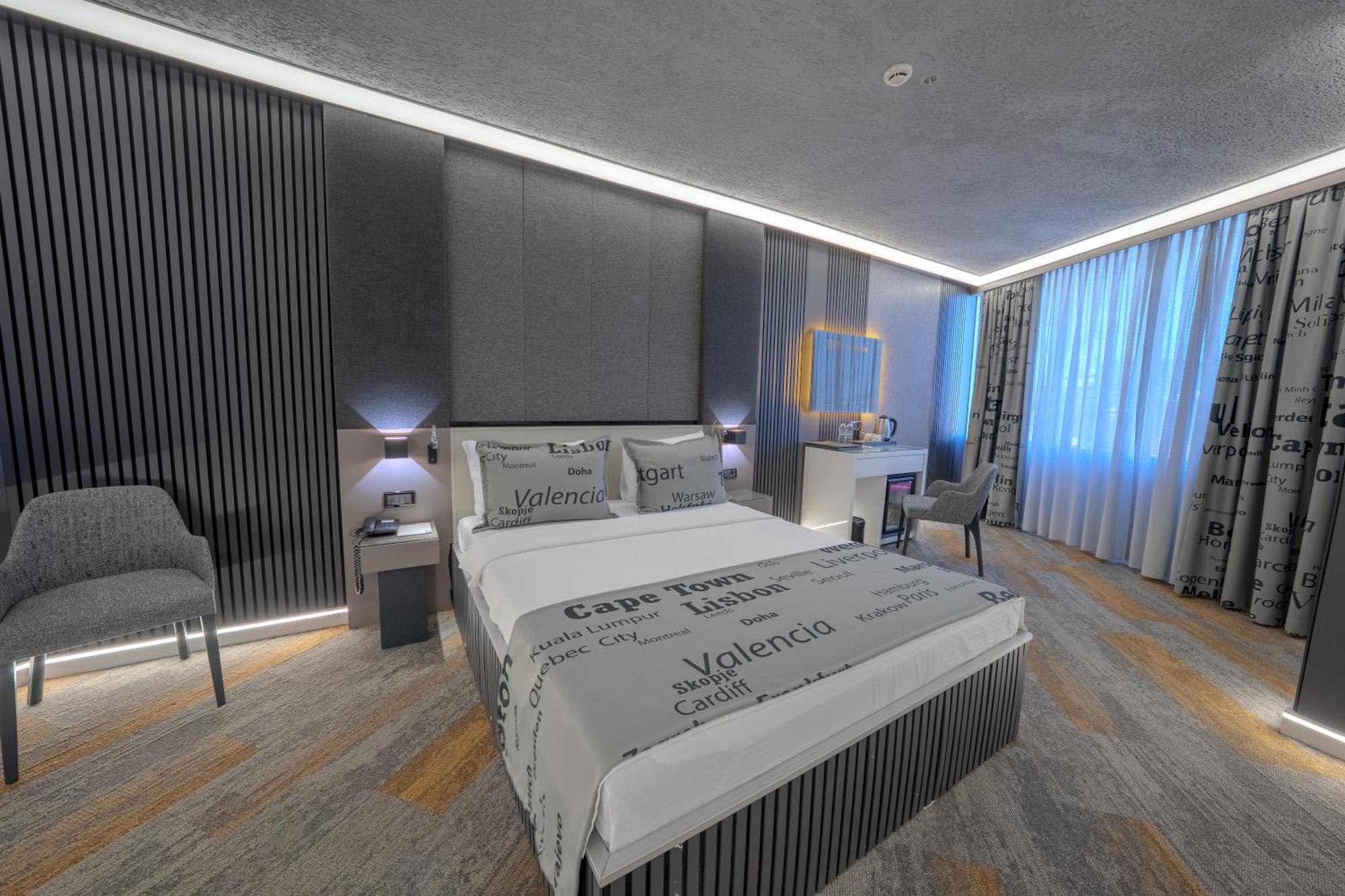 Chambre Lit King-Size Deluxe - Non-Fumeurs