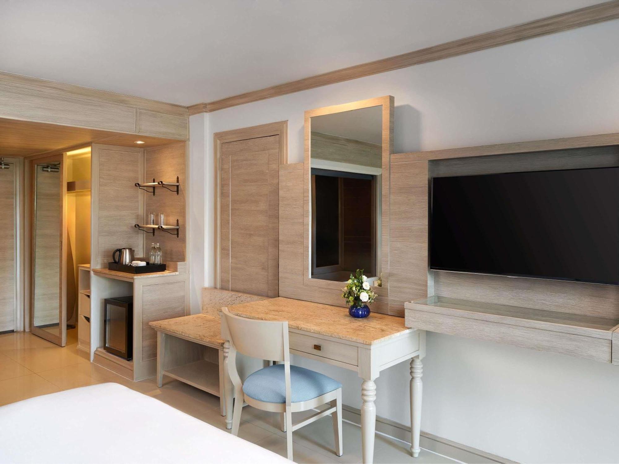 Deluxe Sea View Room 2 Single Beds