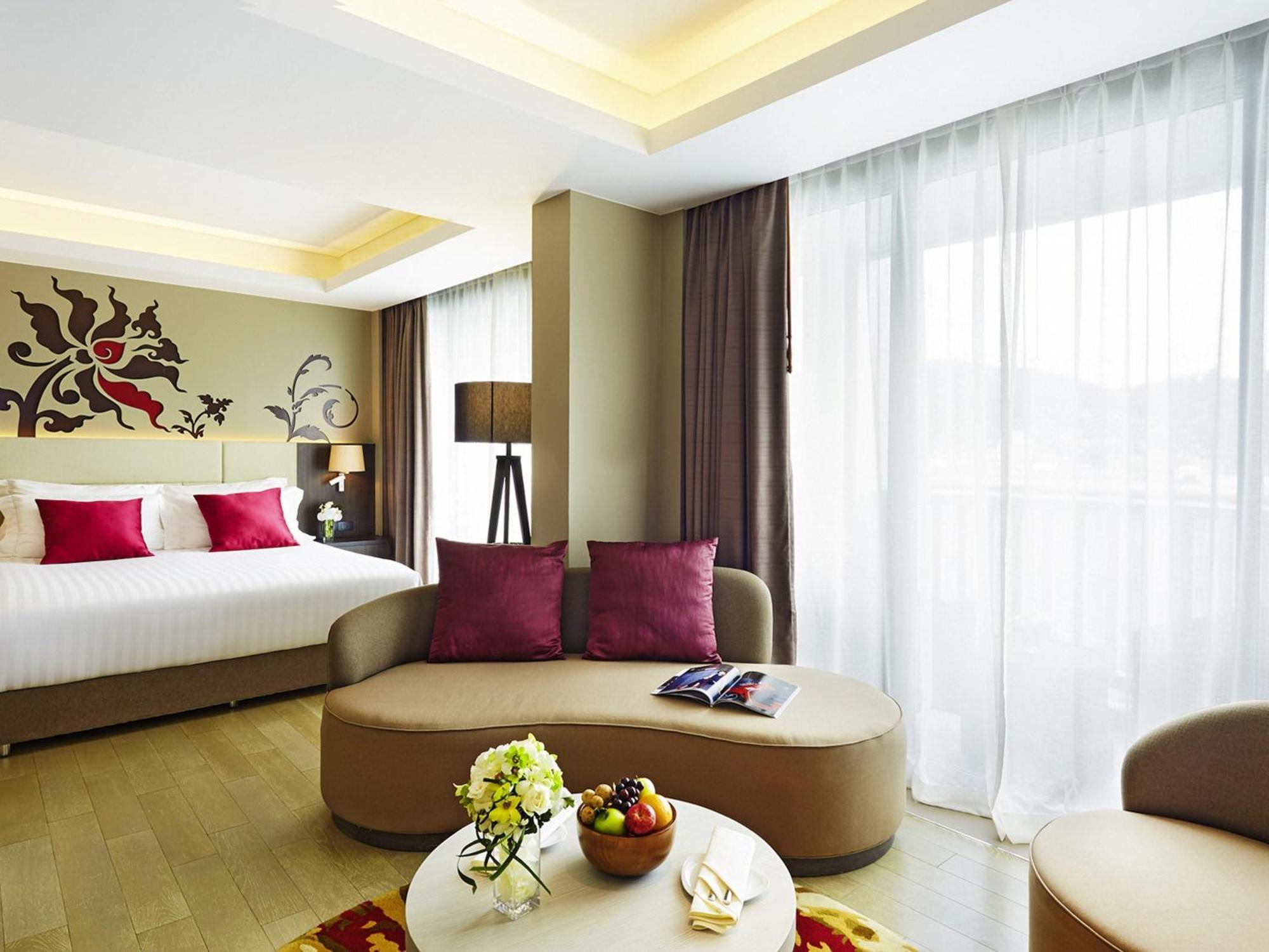 Superior King Suite