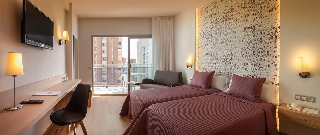 Chambre Lits Jumeaux Supérieure avec Terrasse (2 Adultes)