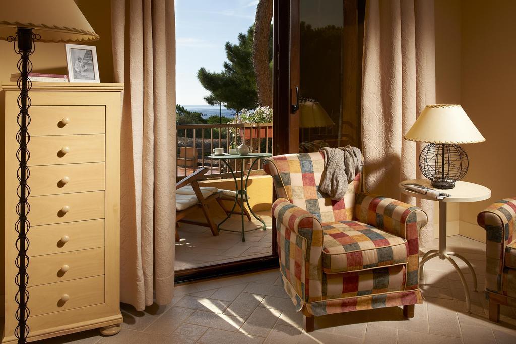 Double or Twin Room Partial Sea View