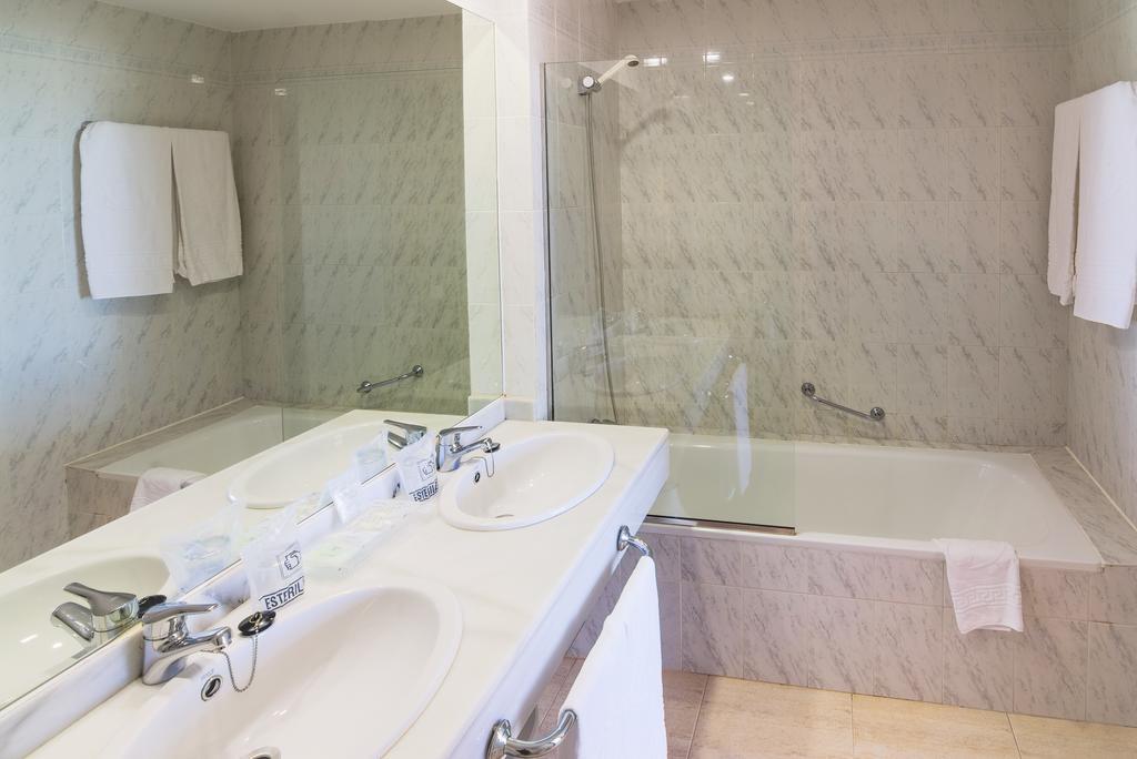 Double or Twin Room,272222697:JPEG