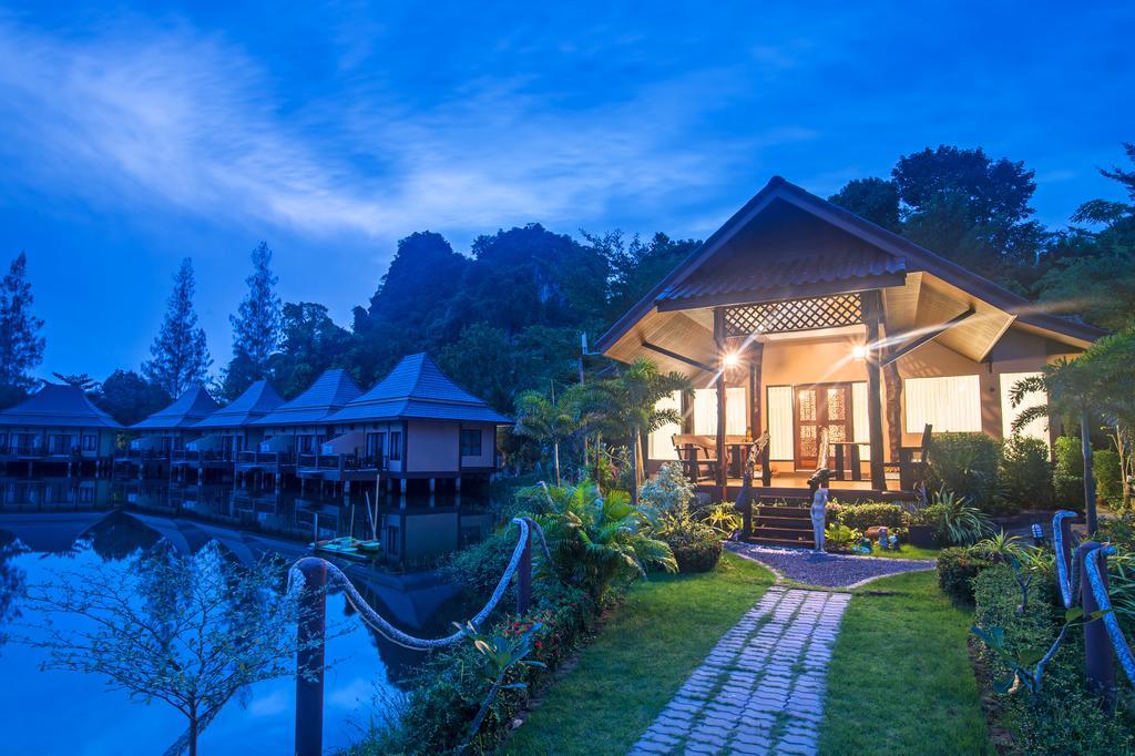 Luxe Villa