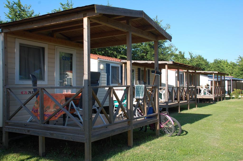 Mobile Home Green Towels or Bed linen available a fee Pets allowed a fee,1084306411:JPEG