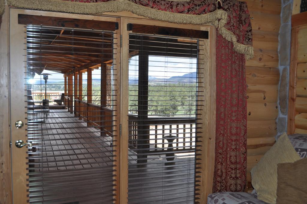 Deluxe King Suite,397576452:JPEG