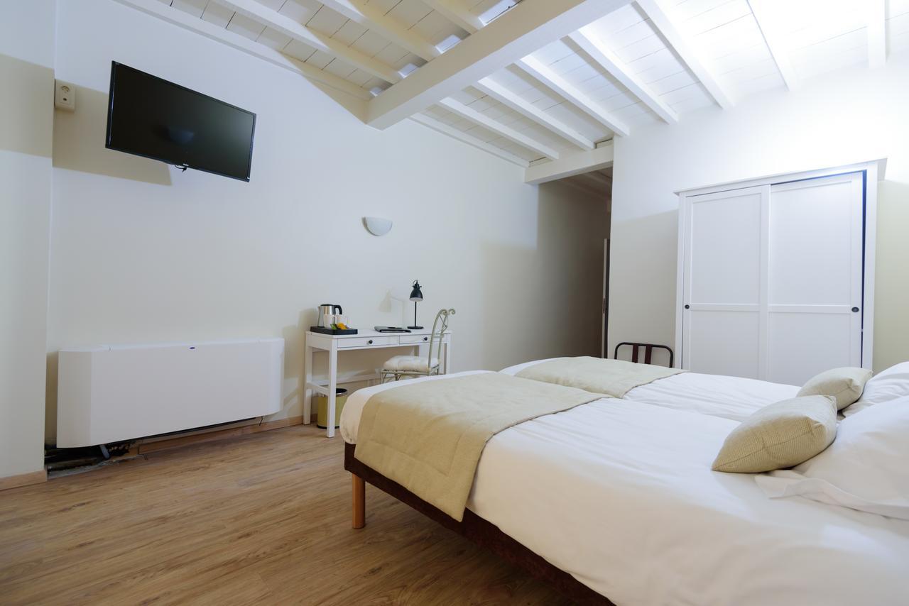 Double or Twin Room Mountain View