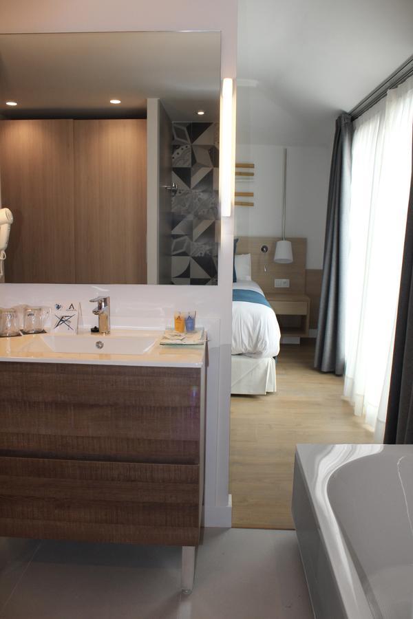 Suite Lumiere mit Pool und Meerblick