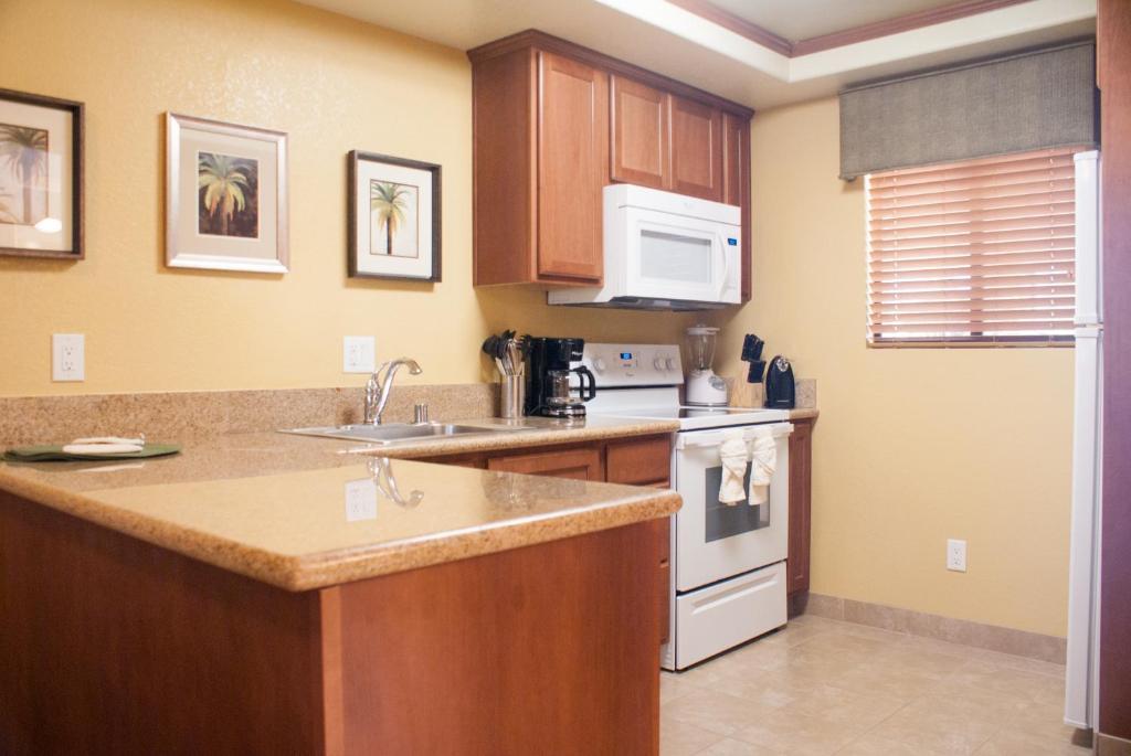 Two-Bedroom Villa No Resort Fees,64066186:JPEG