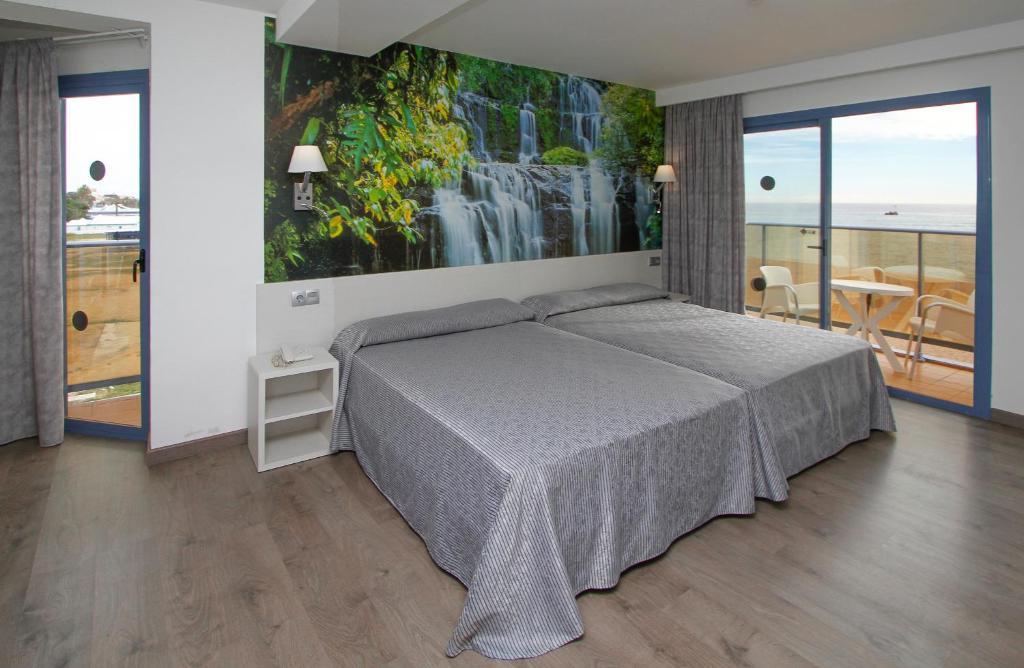 Tweepersoonskamer met 1 of 2 Bedden en Uitzicht op Zee