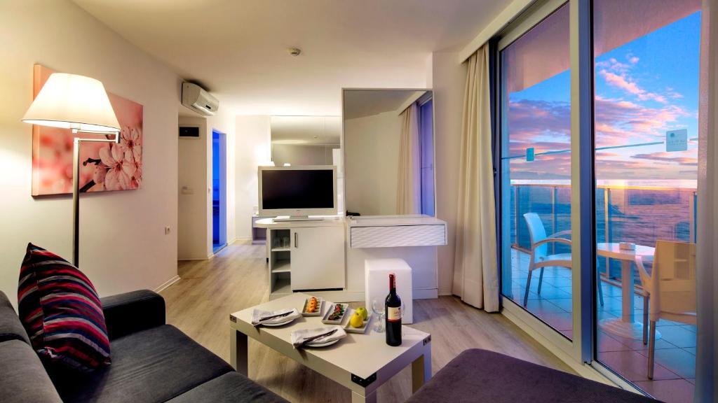 One Bedroom Junior Suite with Sea View