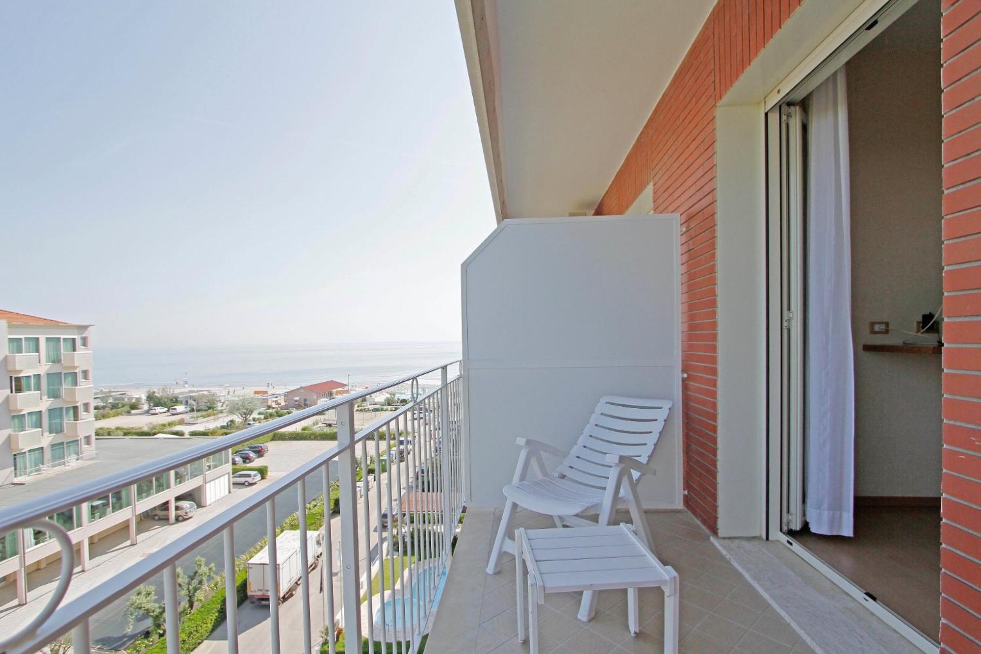 Double or Twin Room Sea View