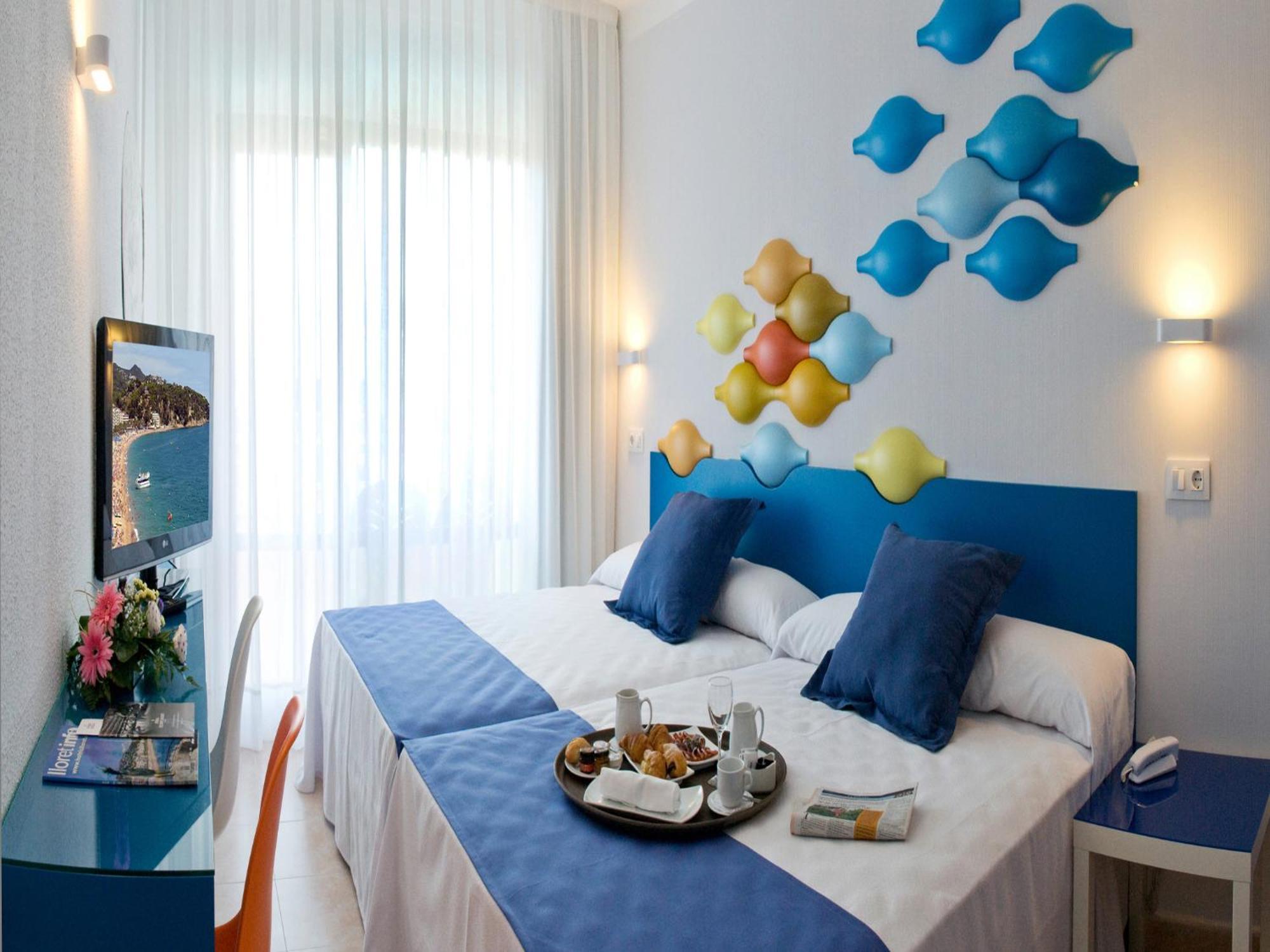 Double or Twin Room (2 Adults + 1 Child)