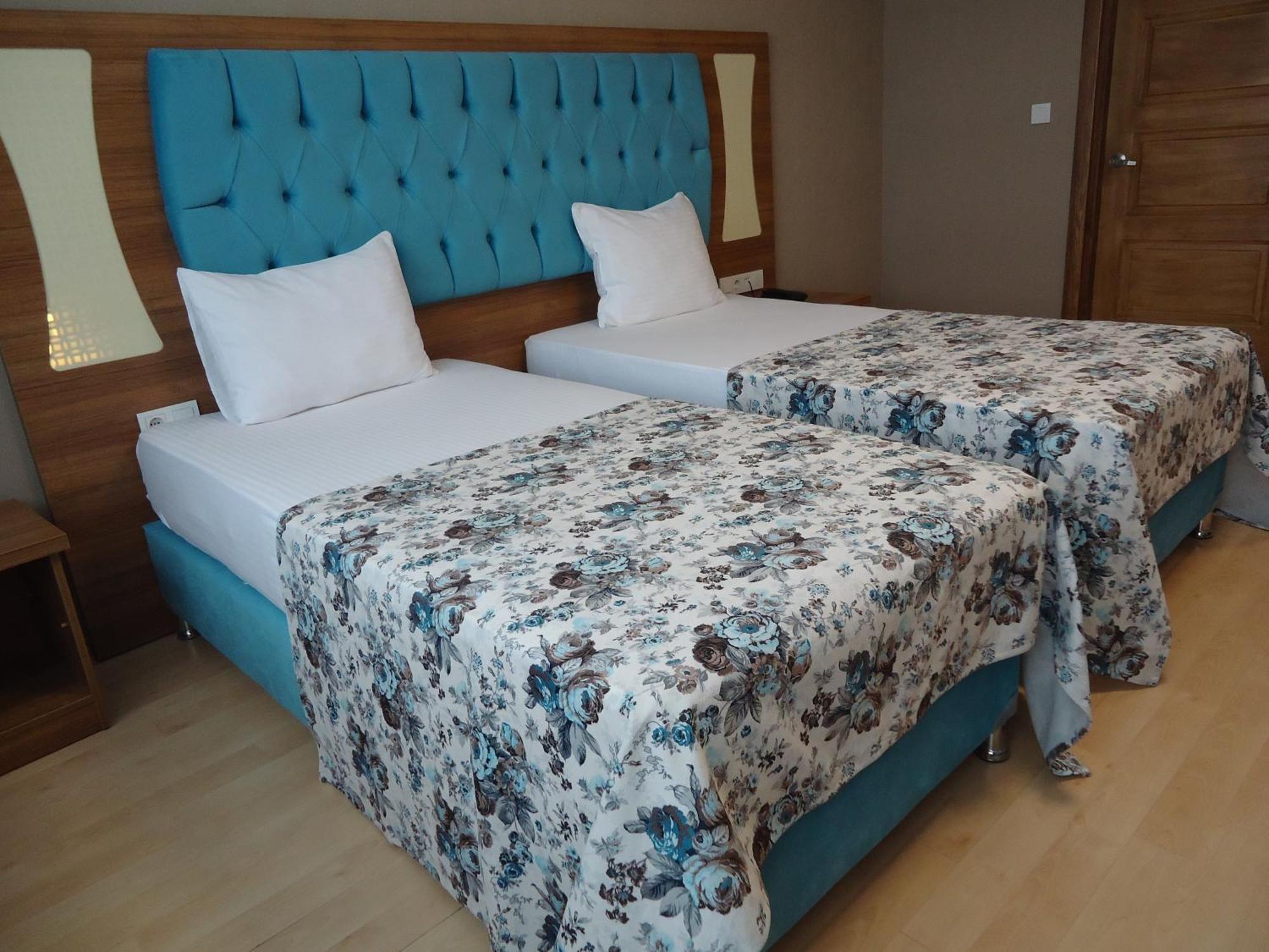 Standard Twin Room,1588255124:JPEG