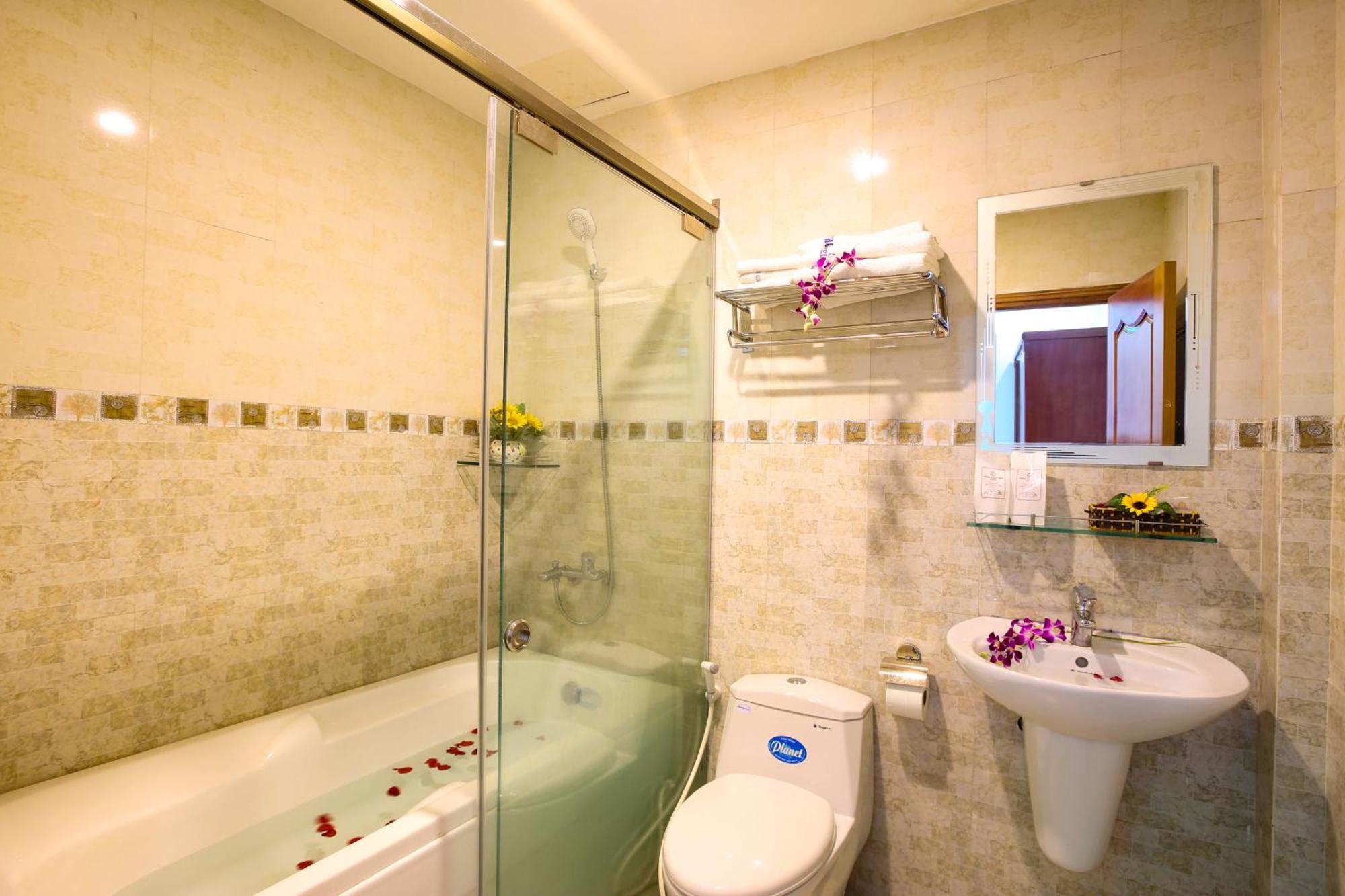Superior Twin Room with City View
