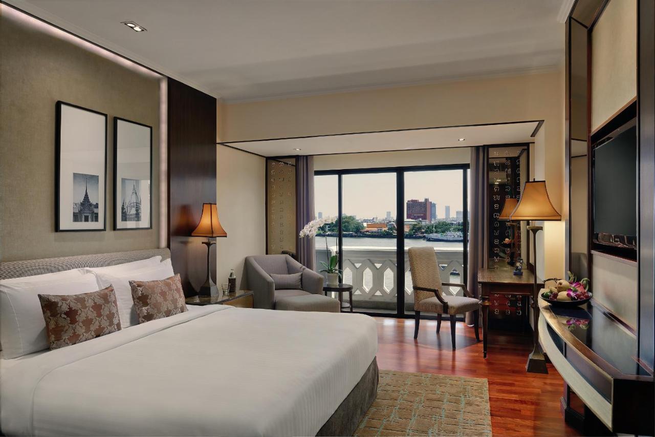 Deluxe Riverfront Room