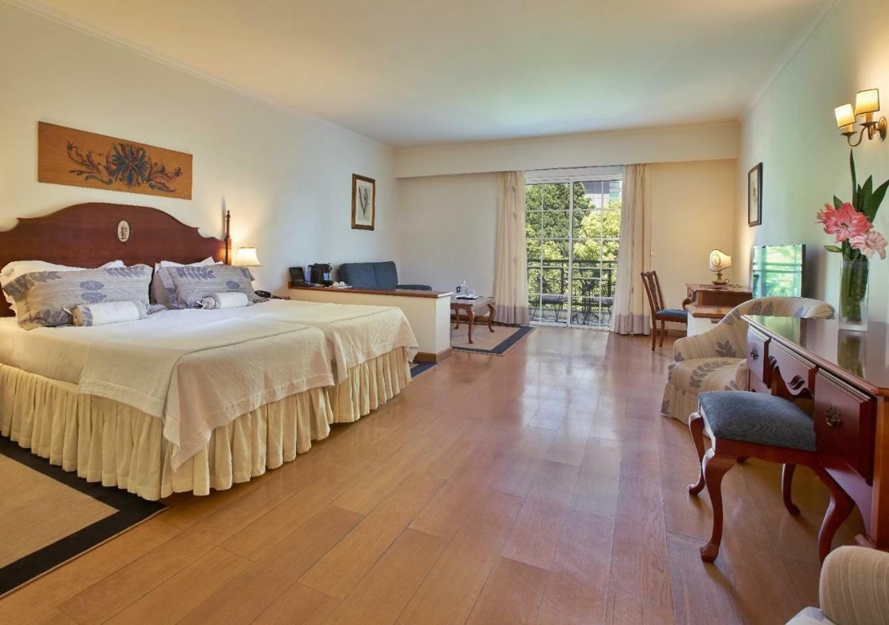 Junior Suite met Balkon en Uitzicht op de Tuin en Balkon