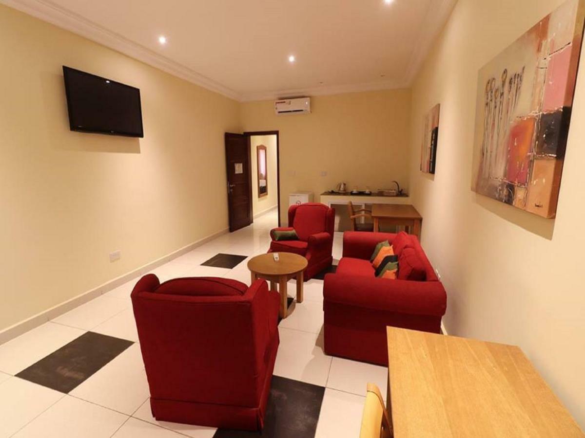 Deluxe Suite
