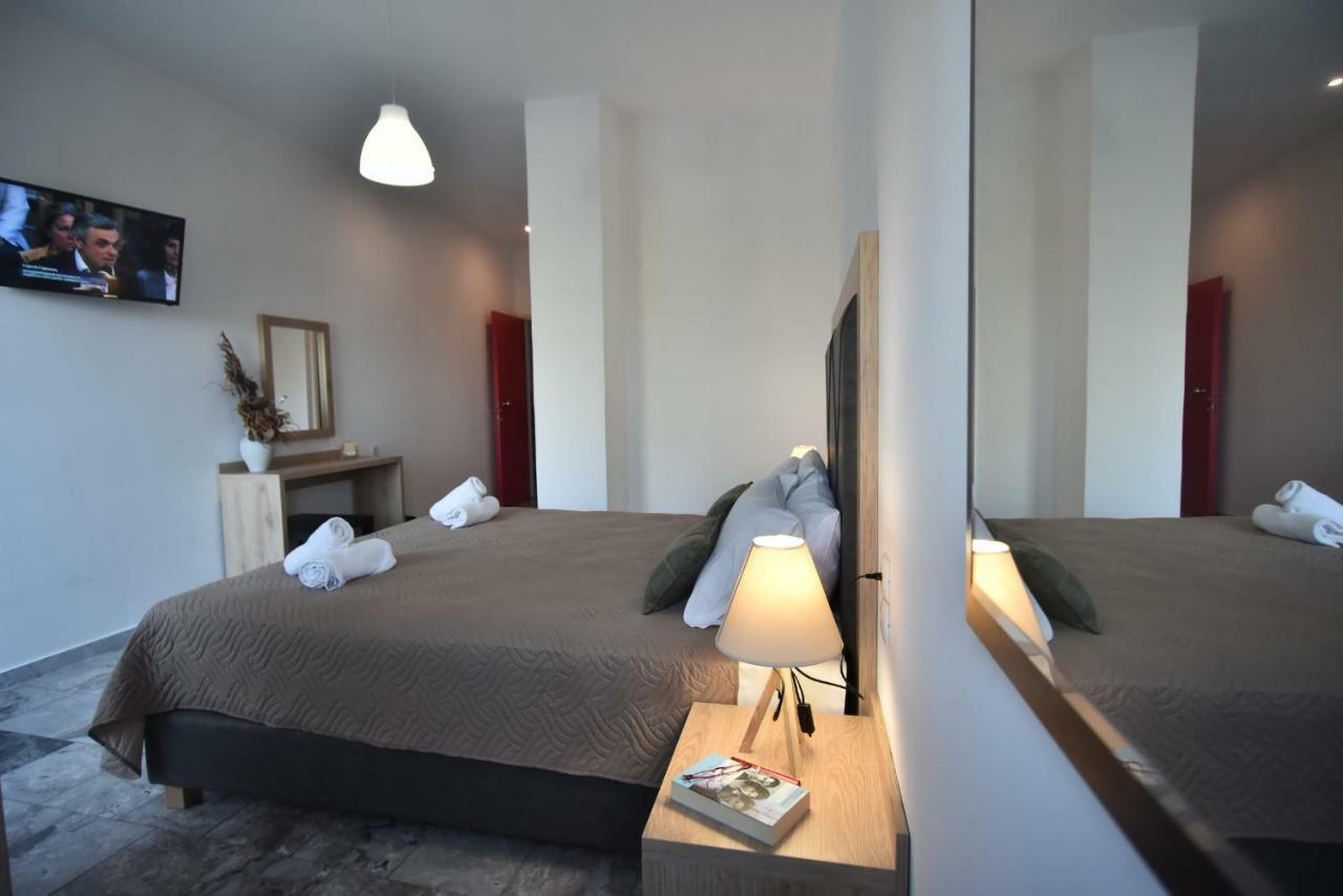 Double Room,809206557:JPEG