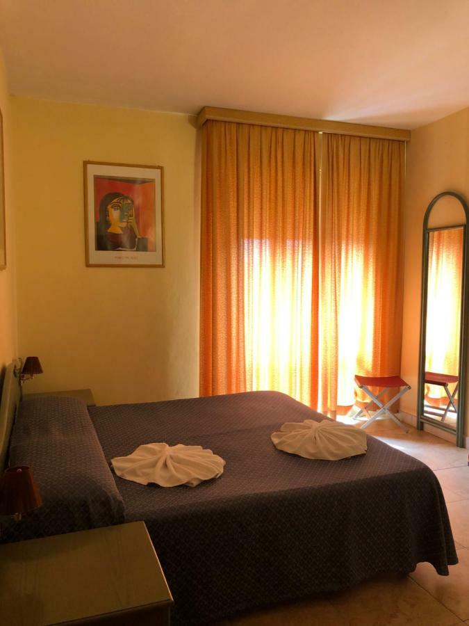 Double or Twin Room with Balcony,1142923999:JPEG