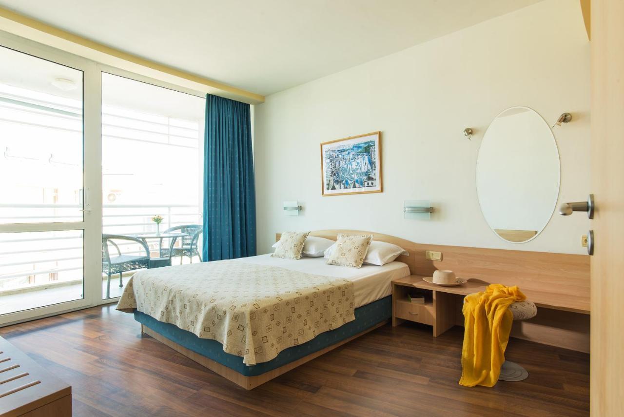 One-Bedroom Apartment Balcony