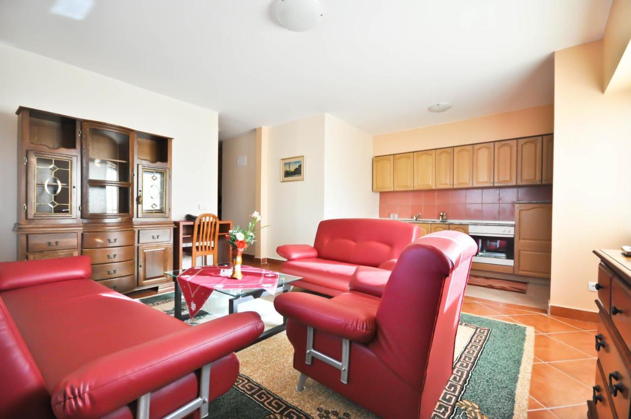 Two-Bedroom Apartment,1443103795:JPEG