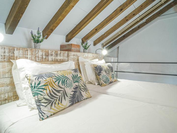 Apartment Twin Bed