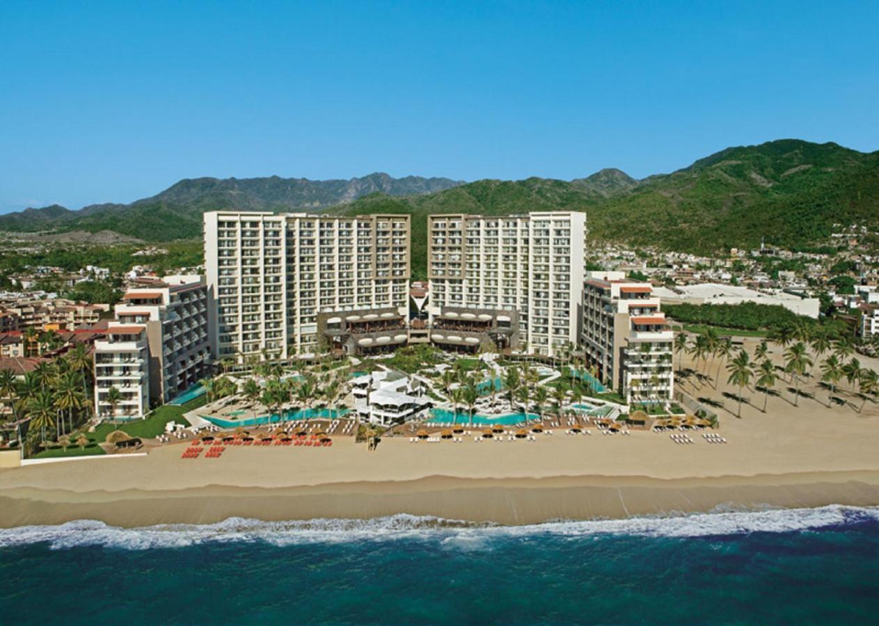 Suite Junior Preferred Club con vistas al jardín