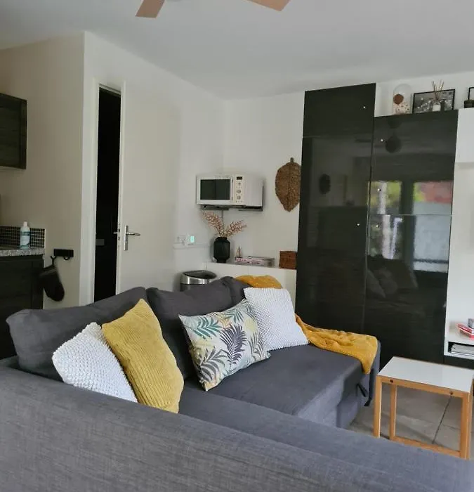 Great Canal Studio - Ac, Water View & Free Parking-1
