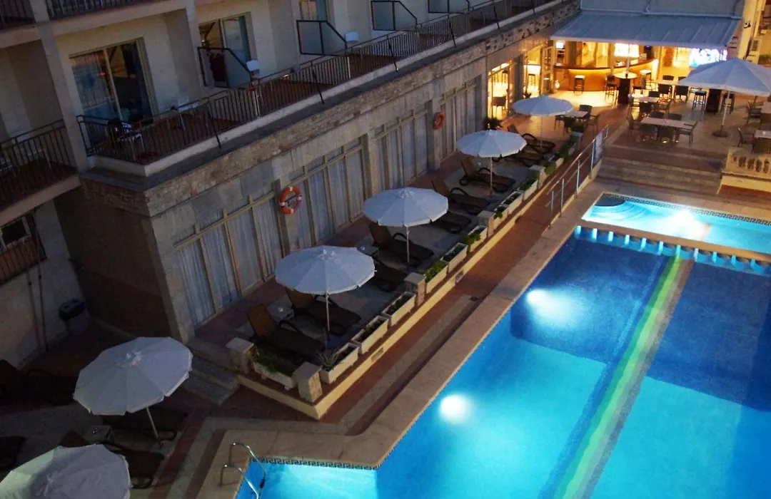 Hotel Iris - Only Adults-1