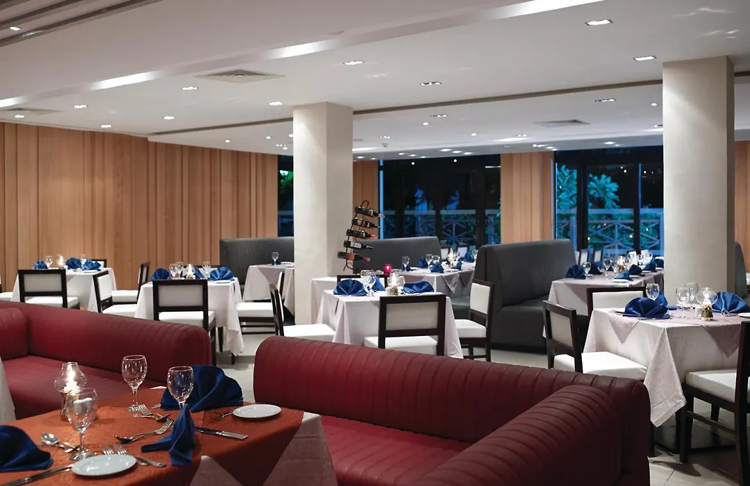 Coral Sea Aqua Club Resort-1