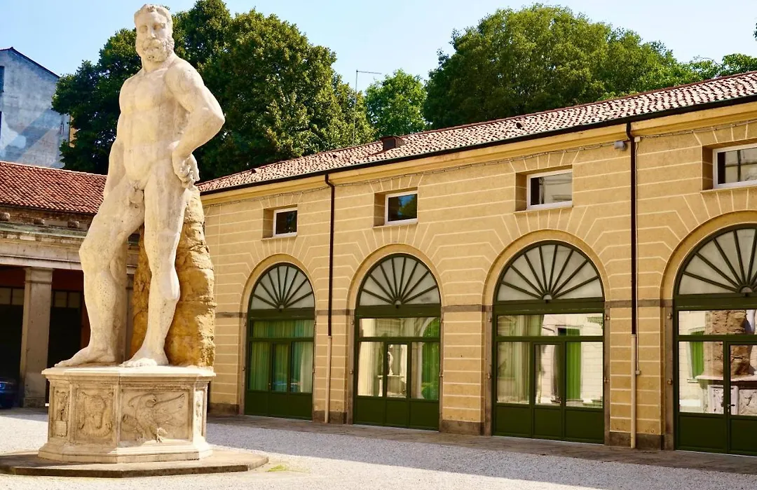 Palazzo Mantua Benavides Suites & Apartments-1