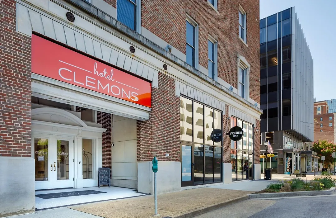 Hotel Clemons-1