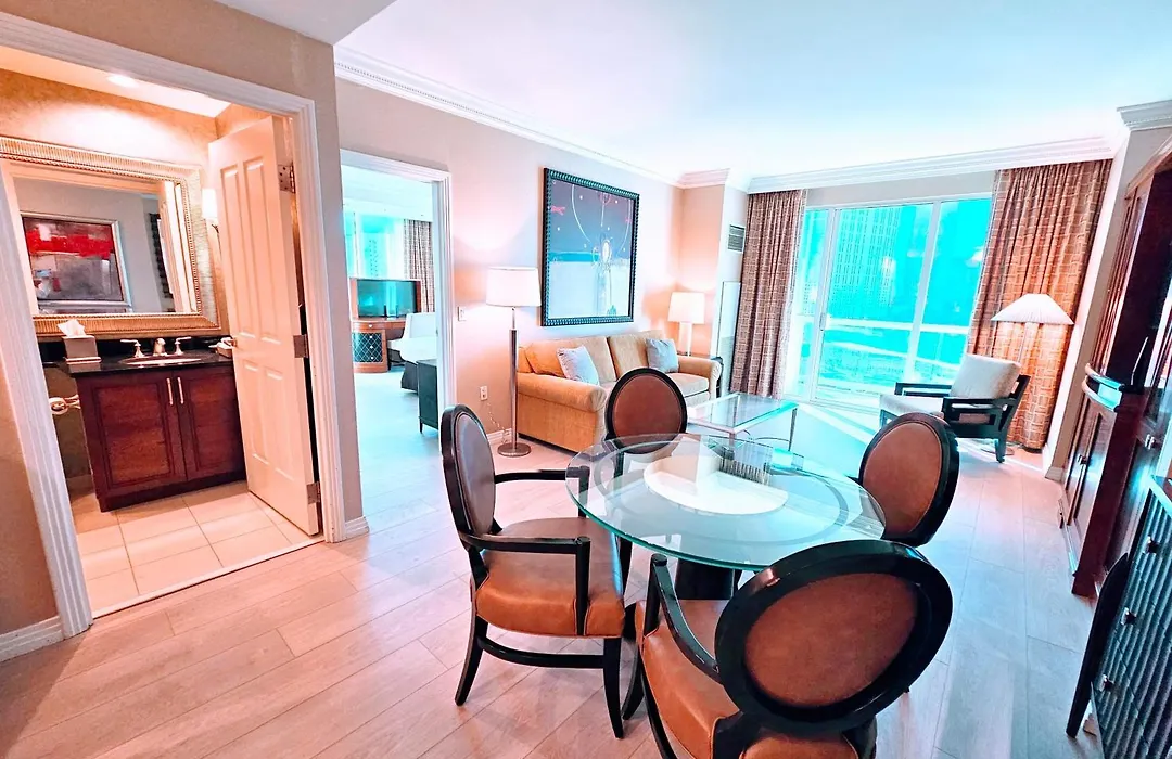 Strip & Sphere View - Separate Living Room - 2 Full Bath - Full Kitchen - Balcony - 900 Sqft - Mgm Signature-1